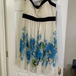 Dress barn collections size 16 only worn once for a few hours.